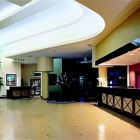 Ontario Gateway Hotel 외부 사진