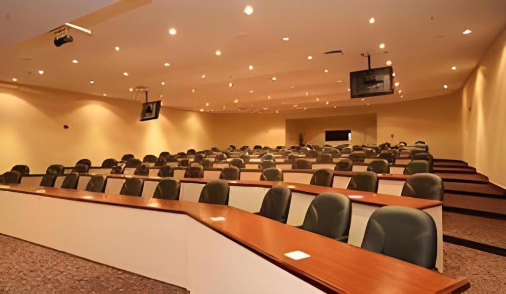 Ontario Gateway Hotel 외부 사진