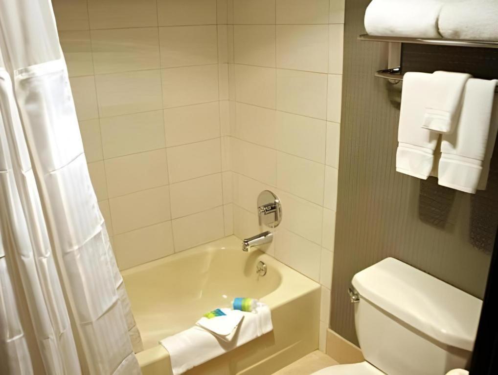 Ontario Gateway Hotel 외부 사진
